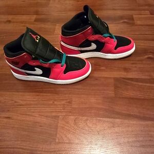 Jordan 1 Christmas Edition Size 4Y NEW!